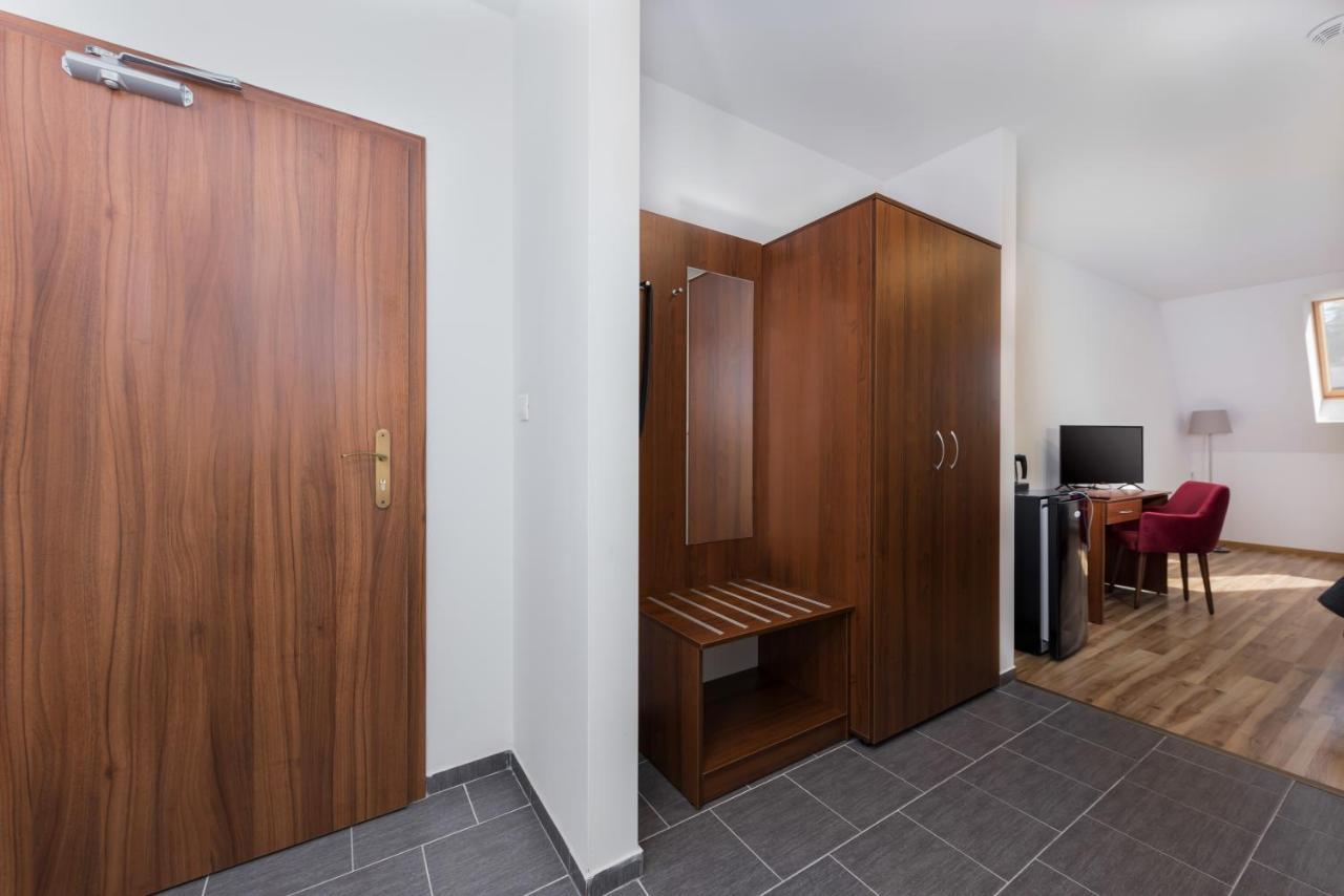 Penzion Sessler *** Trnava Ngoại thất bức ảnh