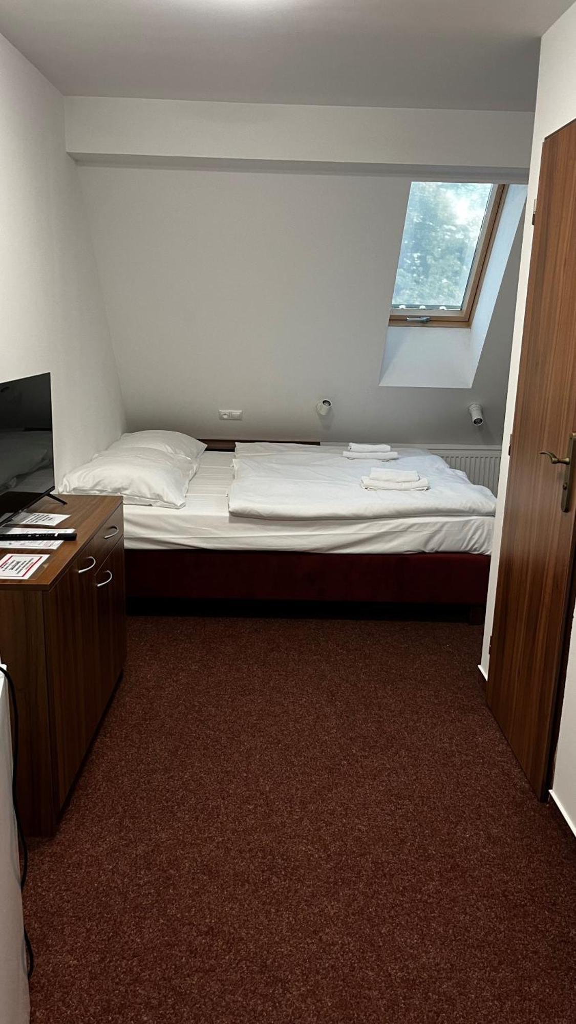 Penzion Sessler *** Trnava Ngoại thất bức ảnh